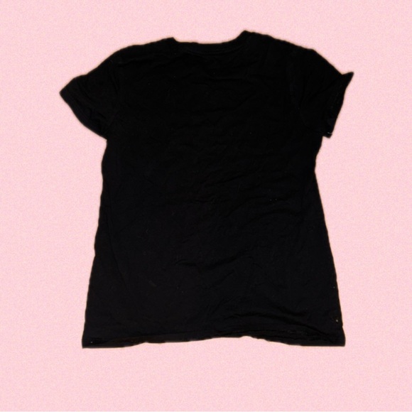 Levi’s women’s short sleeves. Small - Picture 2 of 3